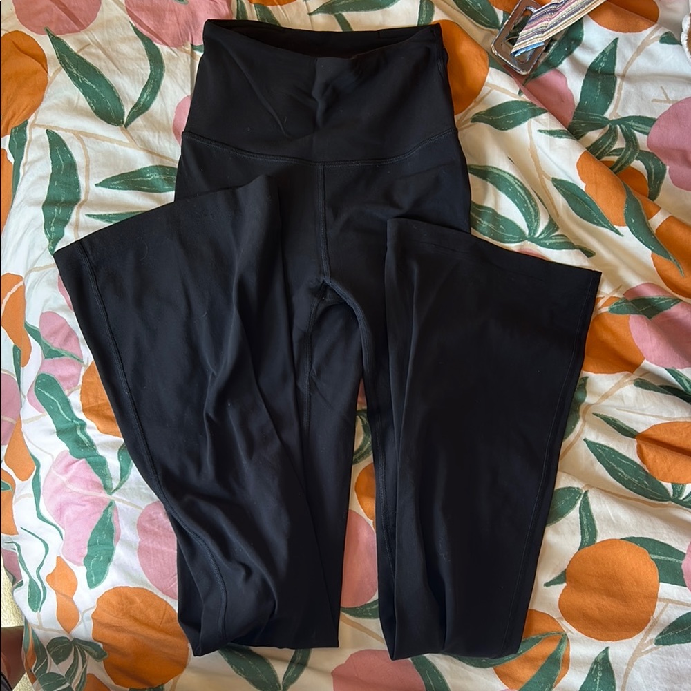 Lululemon Athletica Black groove pants
